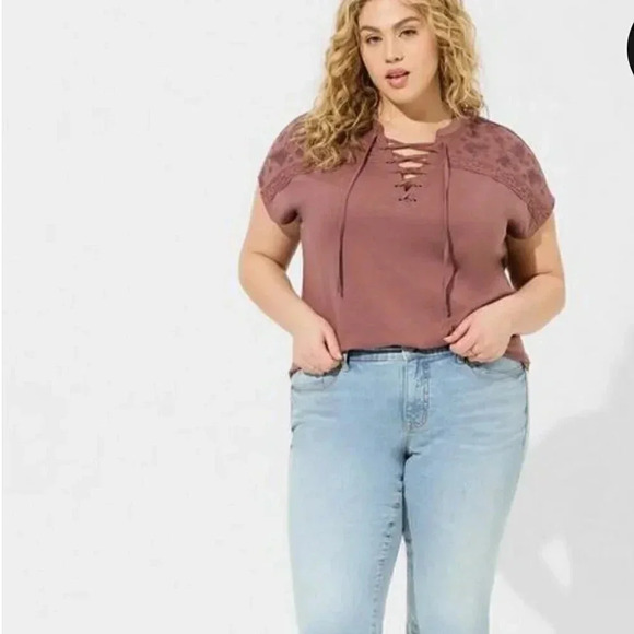 Torrid Mauve Lace Up Front Short Sleeve Top size 1X D49 - Picture 1 of 9